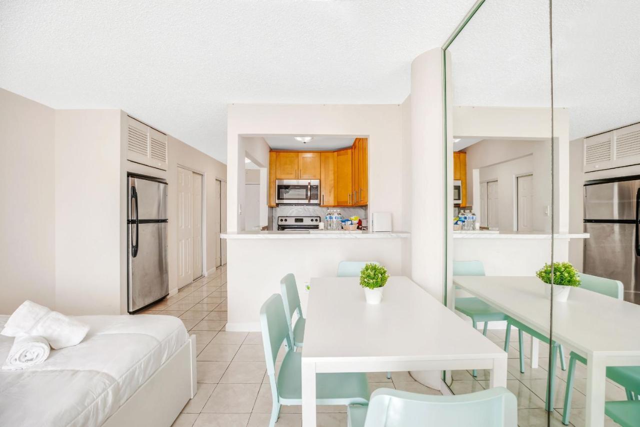 Beachy Studio-Apt In The Center Of Miami Miami Beach Exterior photo